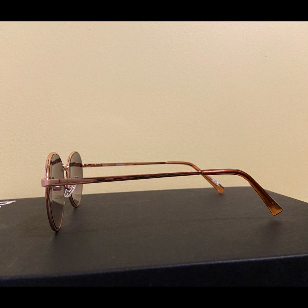 Roots Sunglasses - Picture 2 of 3